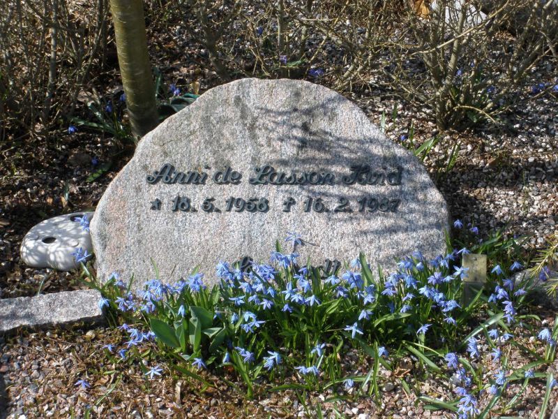 Anni De Lassen Hvid.JPG